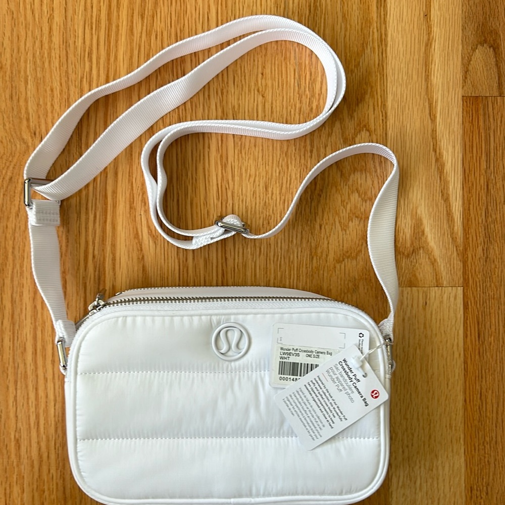 Lululemon wunder puff crossbody white camera bag 2L